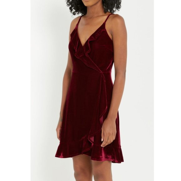 Black Velvet Faux Wrap Ruffle Cocktail Dress 10 - Picture 3 of 5